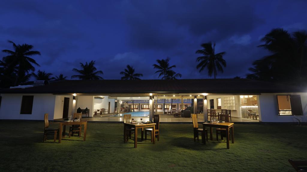 The Beach Boutique Uswetakeiyawa Buitenkant foto